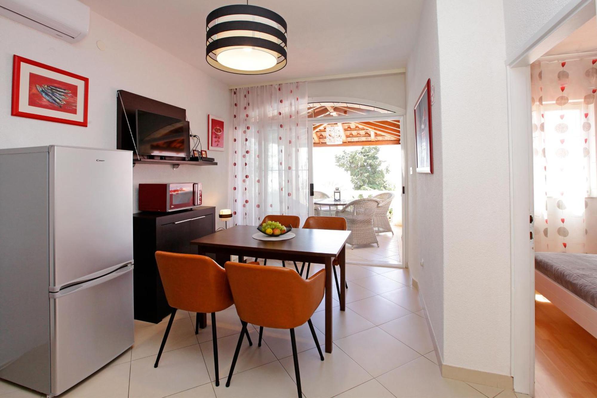 Apartments Semper - Heated Pool Bol Habitación foto