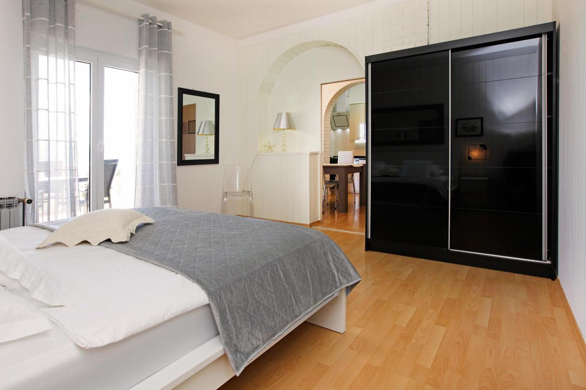 Apartments Semper - Heated Pool Bol Habitación foto