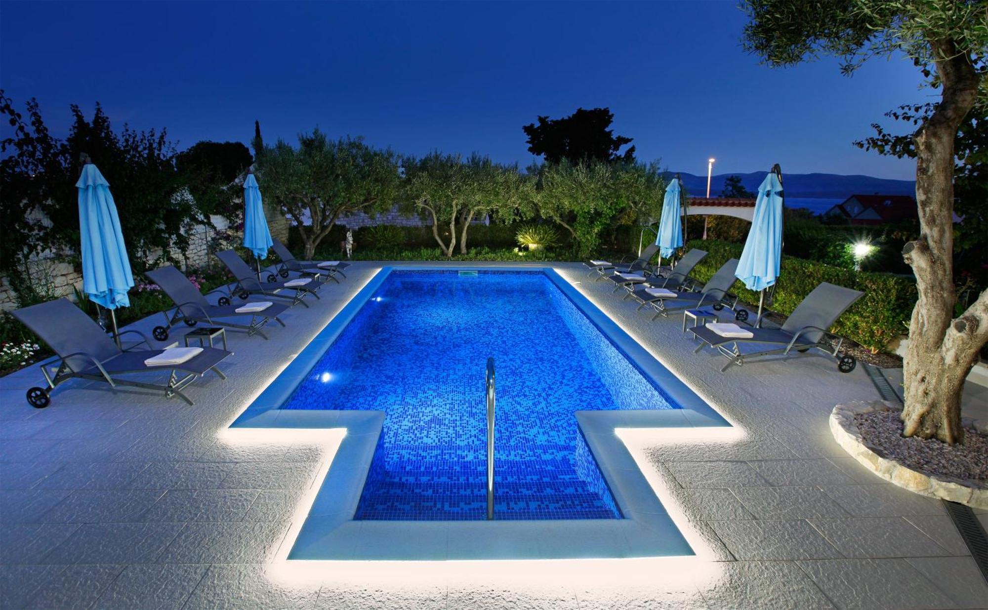 Apartments Semper - Heated Pool Bol Exterior foto