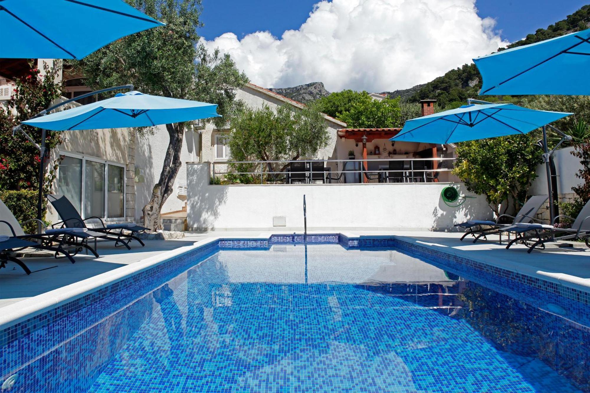 Apartments Semper - Heated Pool Bol Exterior foto